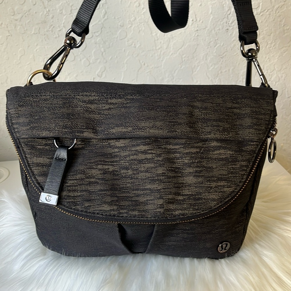 Lululemon all night Festival Bag